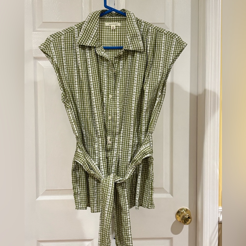 NWOT Max Studio Olive Button Down Shirt small